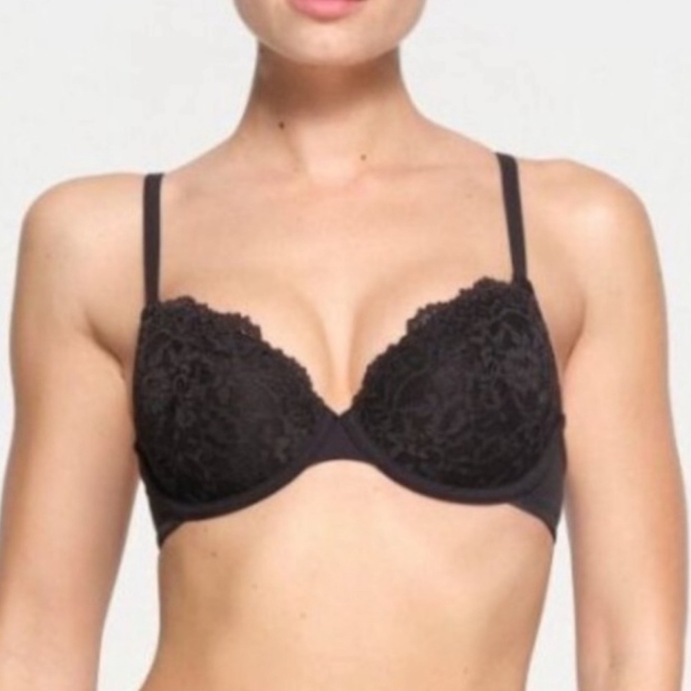 SKIMS Fits Everybody Lace T-shirt Bra Onyx Black 42B BA-TSH-4668 Lingerie NEW